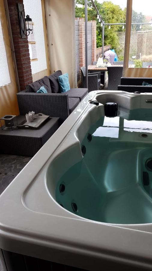 Het Gildehuis Met Sauna En Jacuzzi Stevensweert 외부 사진