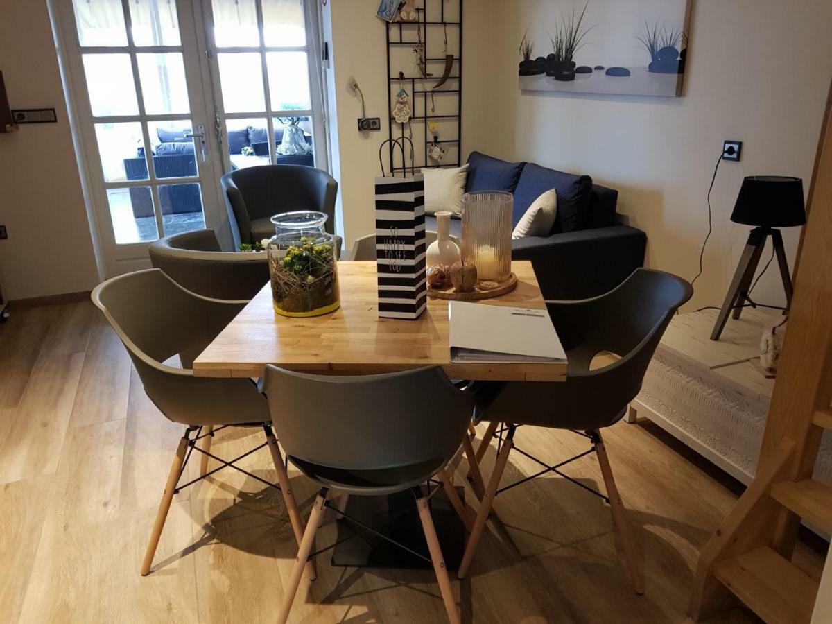 Het Gildehuis Met Sauna En Jacuzzi Stevensweert 외부 사진